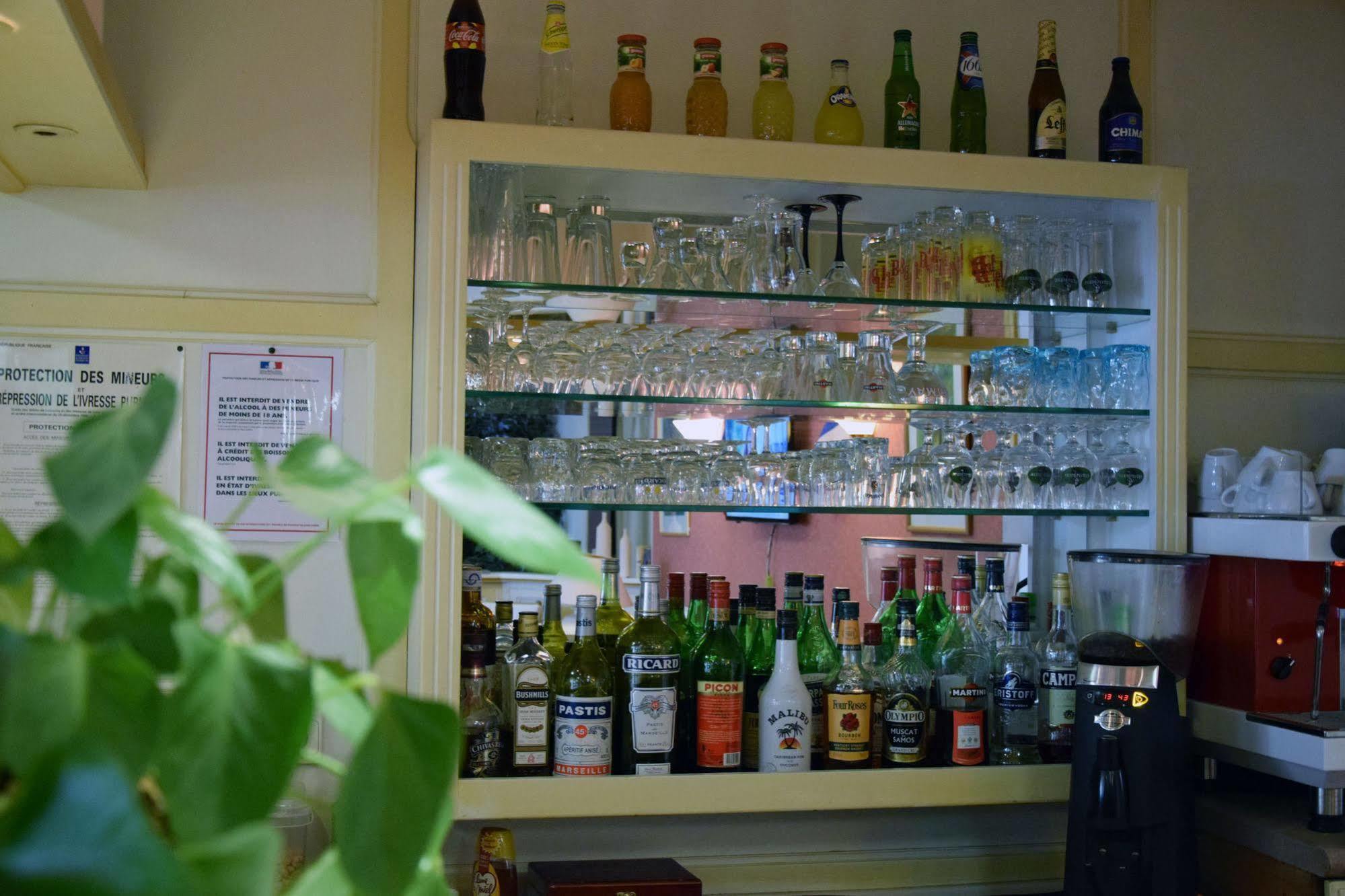 阿缇娜酒店 厄尔河畔帕西 外观 照片